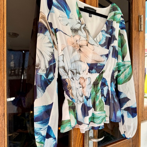 WHBM Floral Print V Neck Blouse Size M - Picture 5 of 7